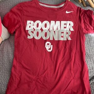 Nike official OU merch women’s tee size medium